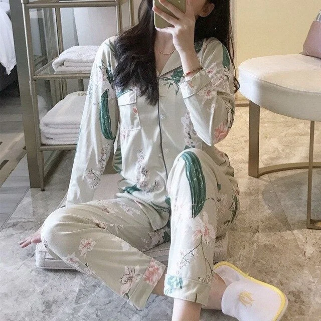 Fashion Leaf Print Loose Casual Suit