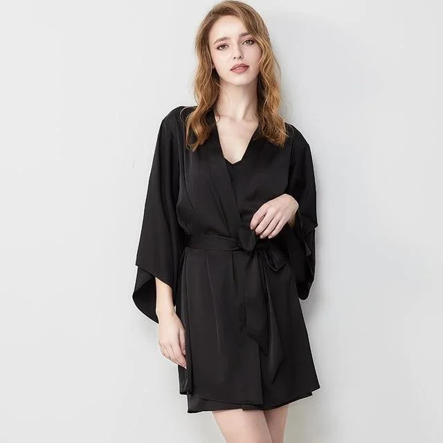 Robe Black / One Size